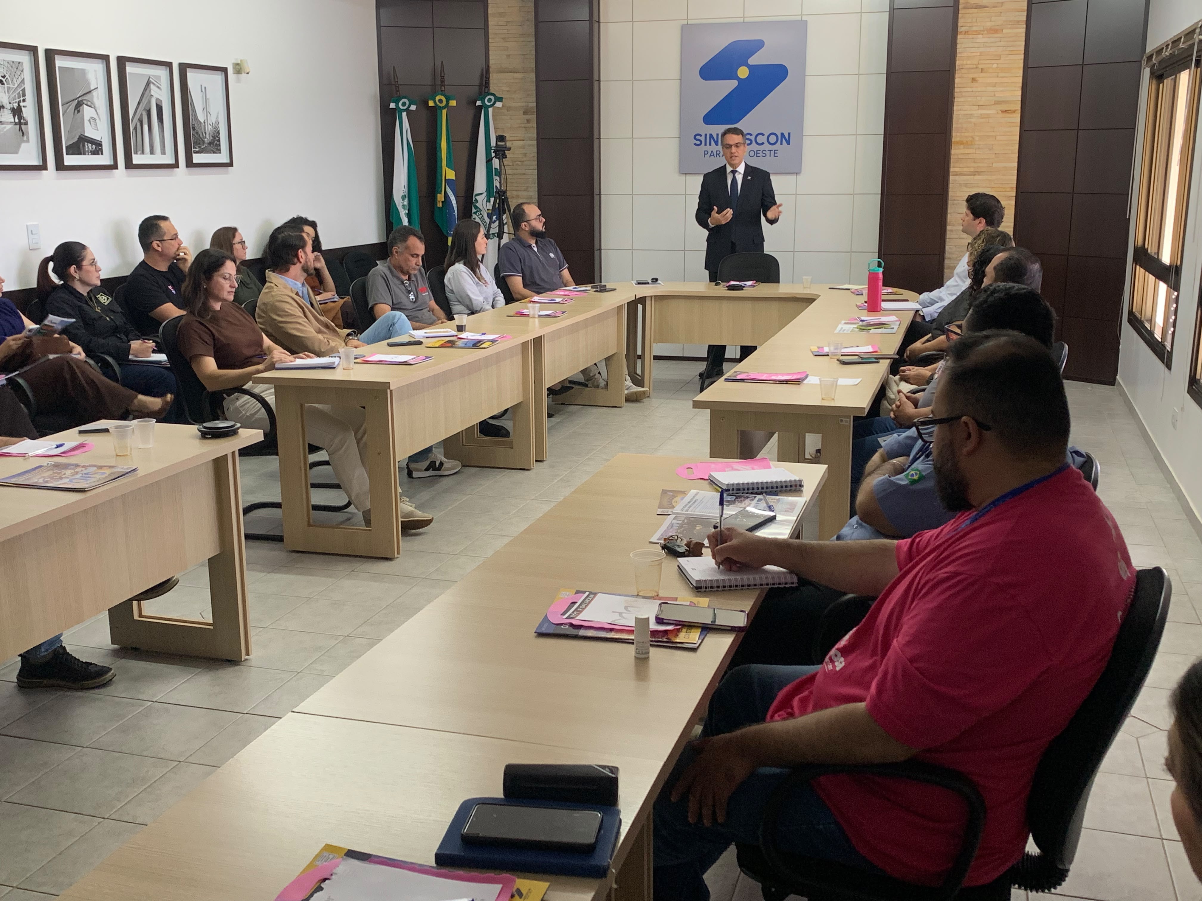 Banner: Sinduscon debate impactos do fim da escala 6x1 na construção 