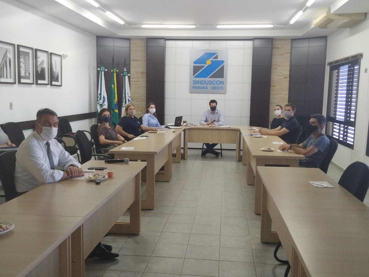 Banner: Diretoria Executiva realiza reunião na modelagem presencial e remota