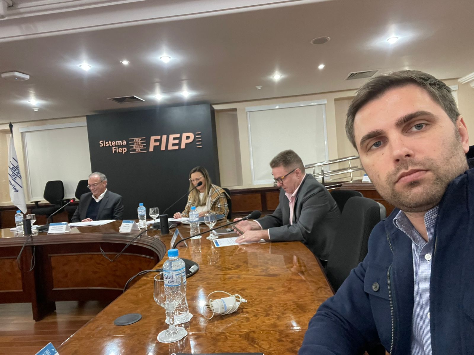 Banner: Ricardo Parzianello prestigia reunião  do Conselho Regional do Sesi Paraná