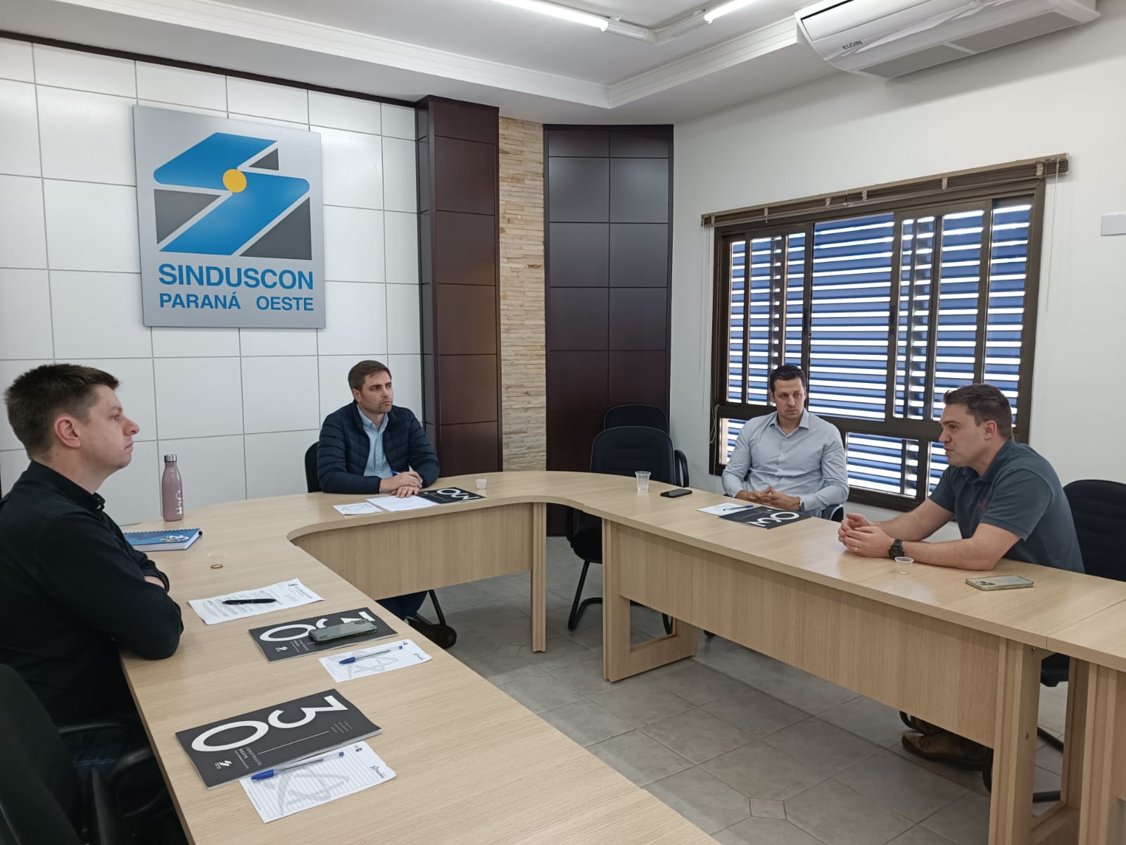 Banner: Diretores e vereador discutem detalhes de Projeto de Lei sobre inspeção predial