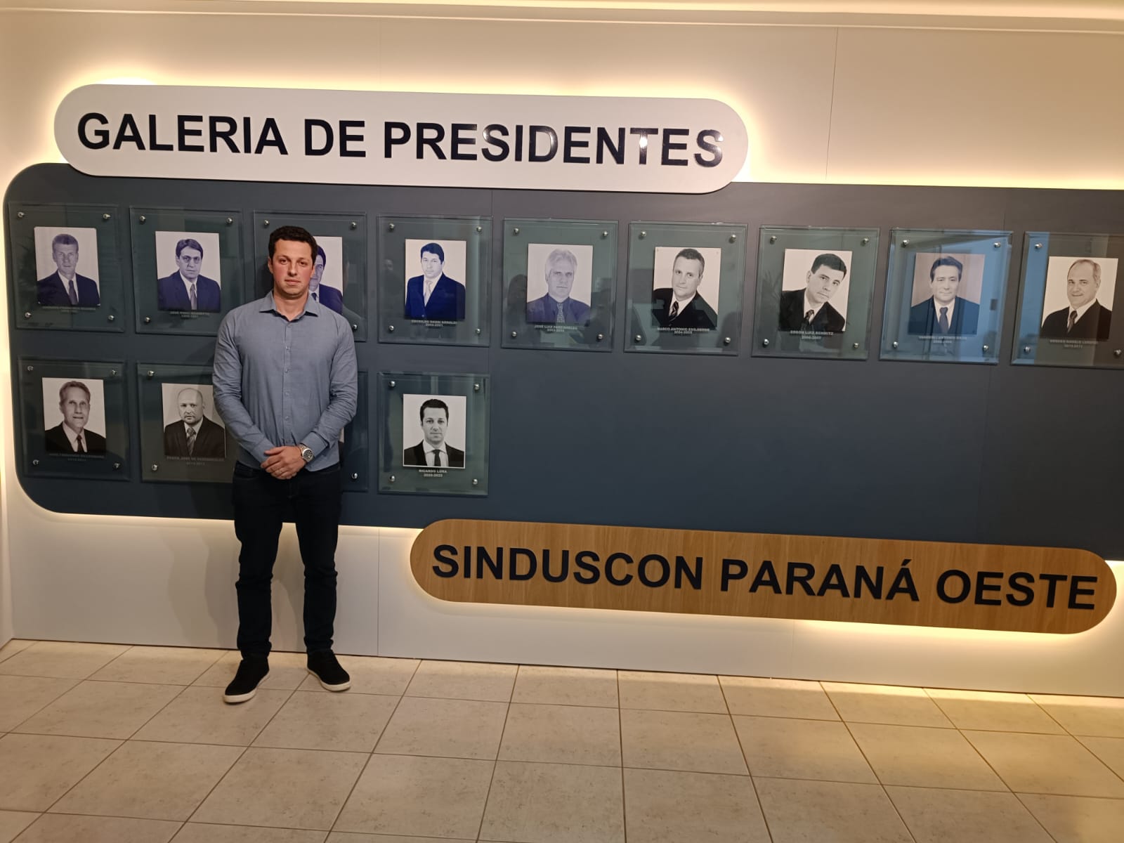 Banner: RICARDO LORA PASSA A FIGURAR NA GALERIA DOS EX-PRESIDENTES