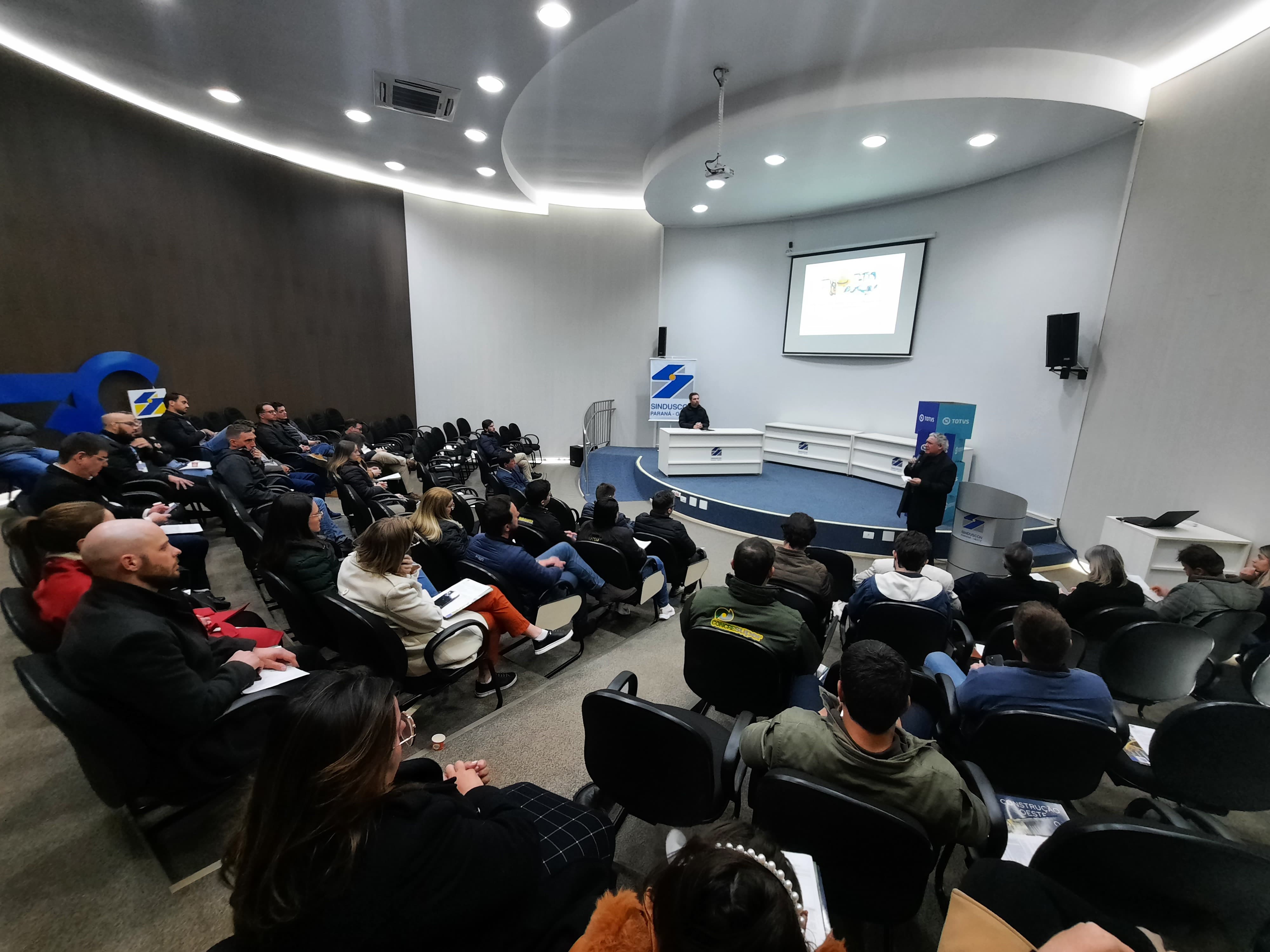 Banner: Palestras e Negociações são foco de reunião dos associados