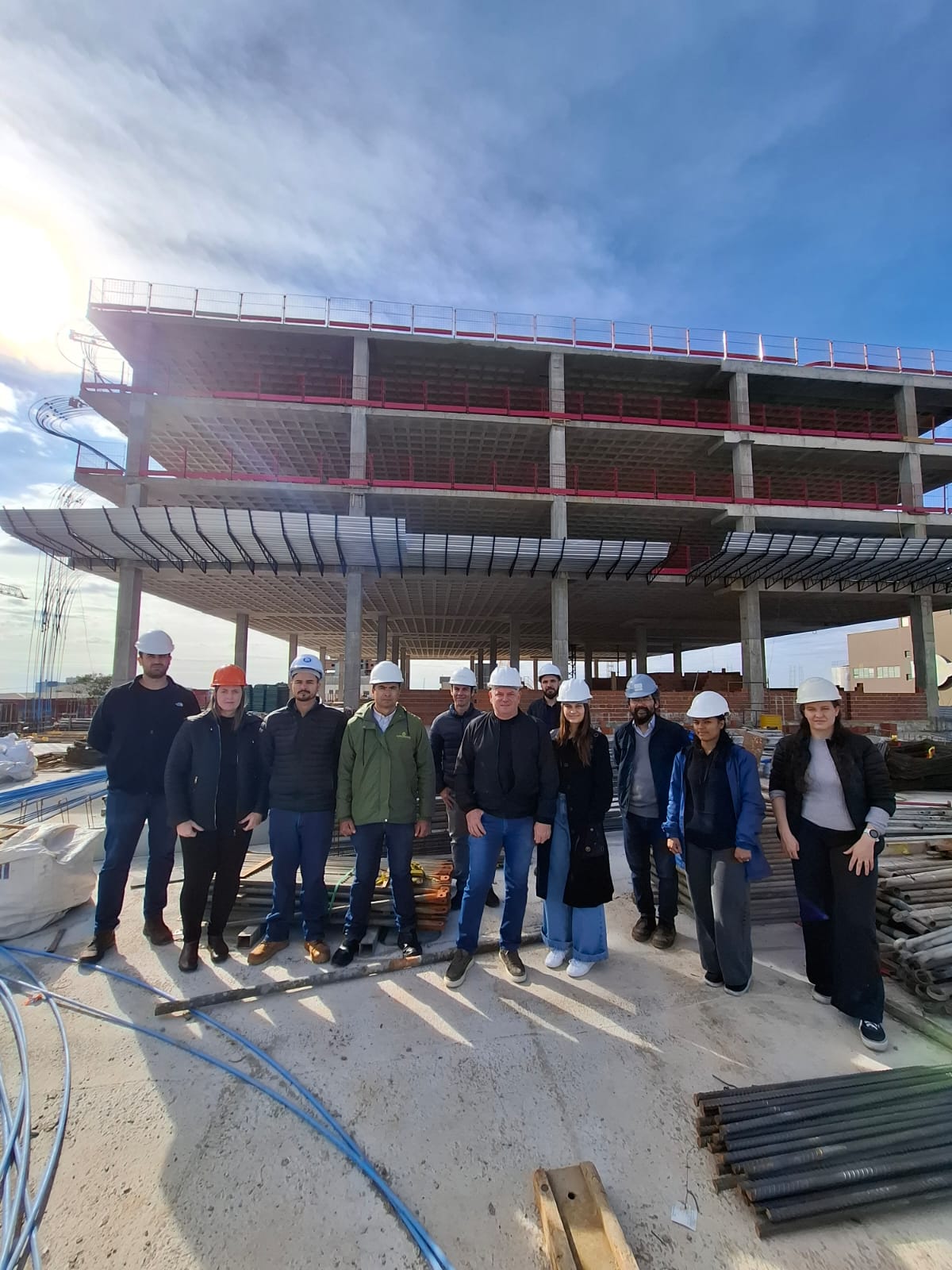 Banner: O COMAT (Comitê de Materiais, Tecnologia, Qualidade e Produtividade) do Sinduscon Paraná Oeste promove um Workshop.